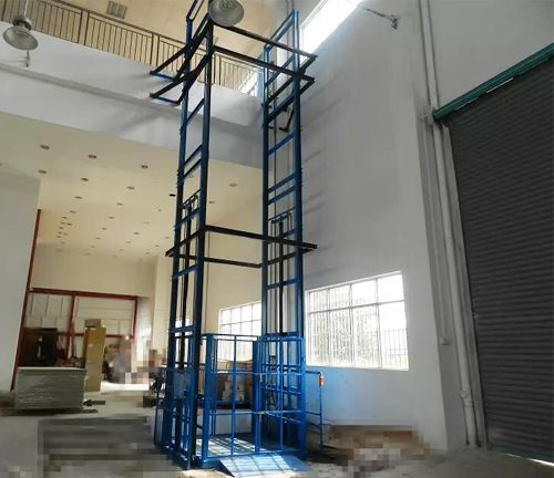 二(èr)樓上貨專用升(sheng)降平台